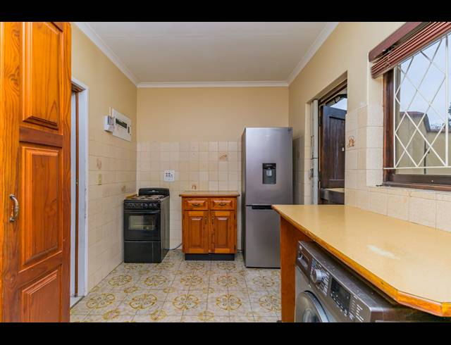 3 BEDROOM TOWNHOUSE FOR SALE IN THE WOLDS